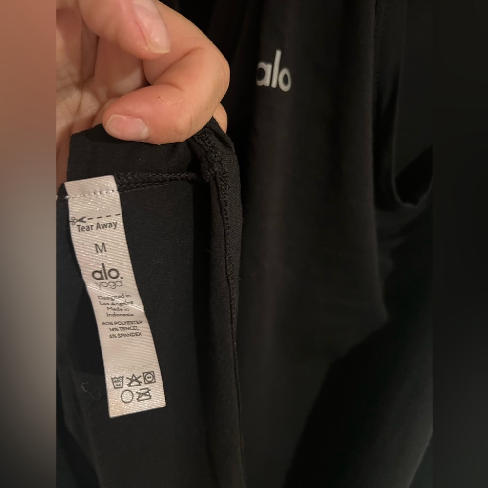 ALO Yoga Black Racerback Tank Top - Picture 4 of 5